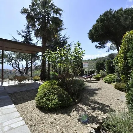 Holiday Gio Limone Апартаменты *